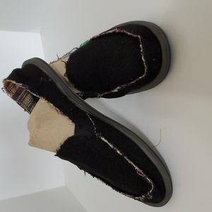 Sanuk slip on